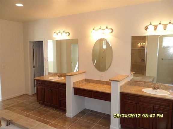 3rd image of 2949 N McKelvey Ave