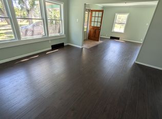 2102 NE Meriden Rd, Topeka, KS 66608