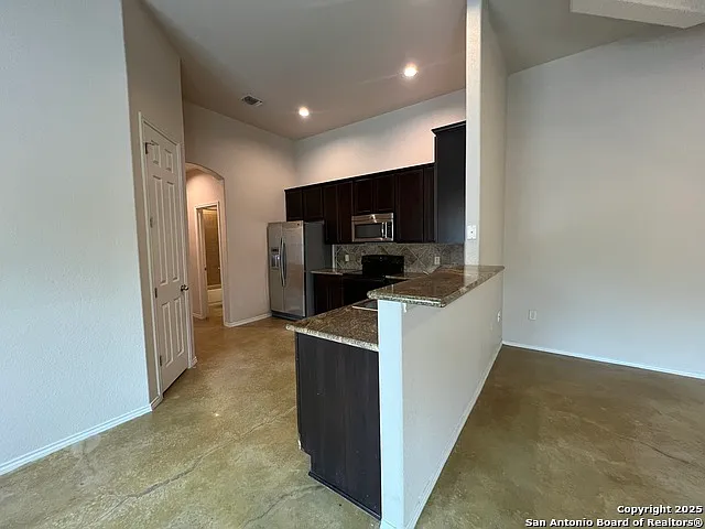 327 Oelkers Dr #B — Photo 8