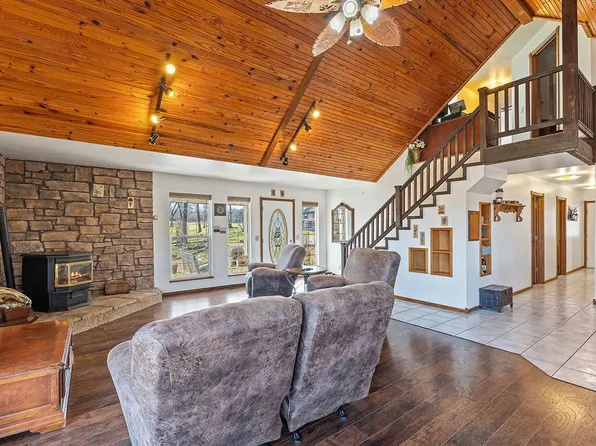 1471 Walnut Rd, Anderson, MO 64831