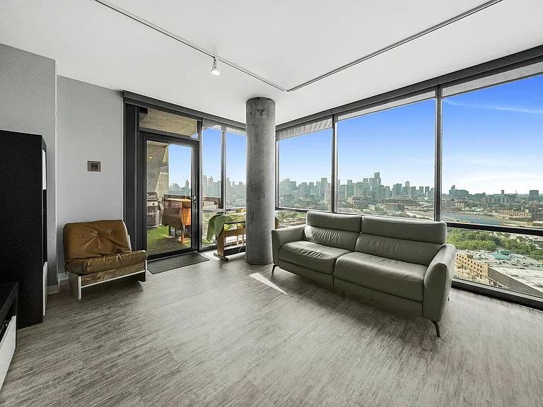 860 W Blackhawk St #2401 — Photo 15