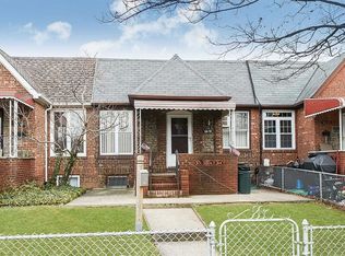 5951 69th Pl, Maspeth, NY