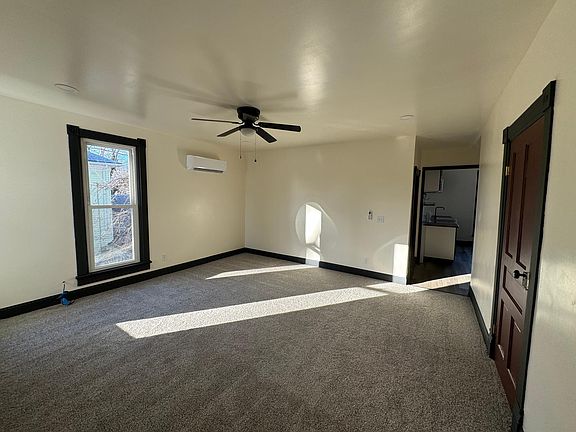 5th image of 244 1/2 W 7th St #2