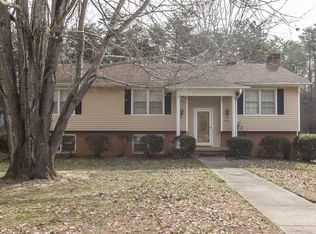 1814 Broadway Dr, Graham, NC 27253