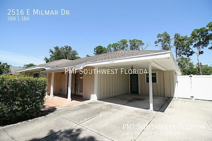 Beautiful 3 Bedroom Home Close to Downtown Sarasota! — Photo 2