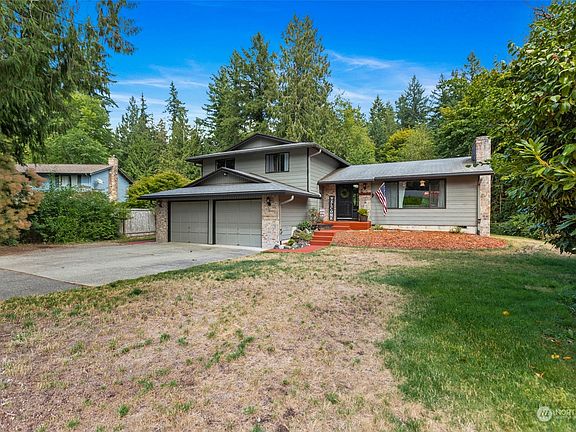 2nd image of 10605 41st Avenue NE