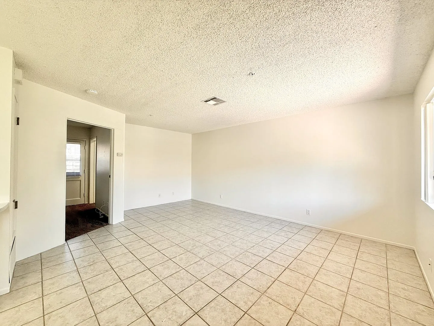 Available Now!! 1 Bedroom 1 Bathroom!! 55+ Apartment In Palm Desert — Photo 4