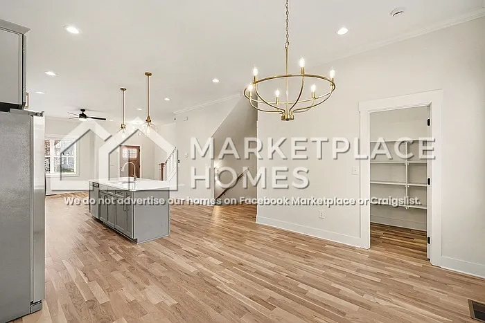 1034 E Trinity Ln #A — Photo 14