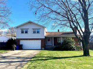 6 John St, Windsor Locks, CT 06096