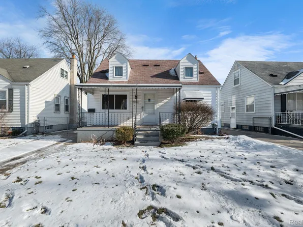 25300 Culver St, Saint Clair Shores, MI 48081