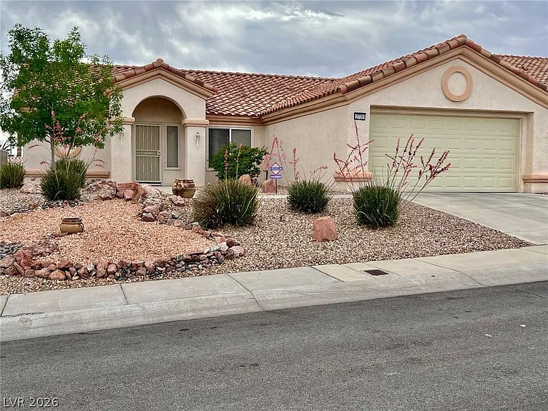 2720 Hope Forest Dr — Photo 1