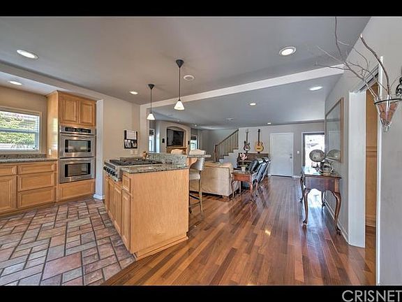 3rd image of 338 Monrovia Ave