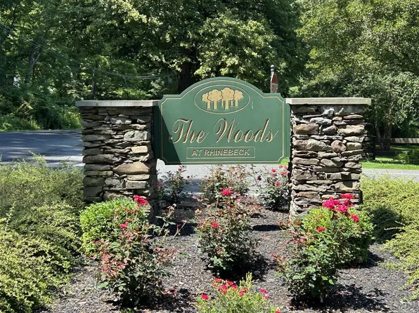 24 EAST KNOLL, Rhinebeck, NY 12572