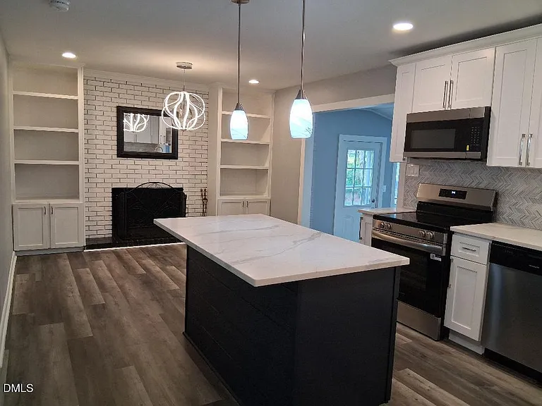 829 Greenwich St — Photo 4