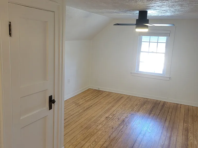 2261 Ridge Rd — Photo 27