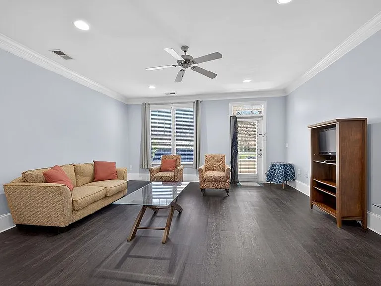 401 Finsbury St #102 — Photo 7