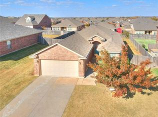 11209 NW 97th St, Yukon, OK 73099