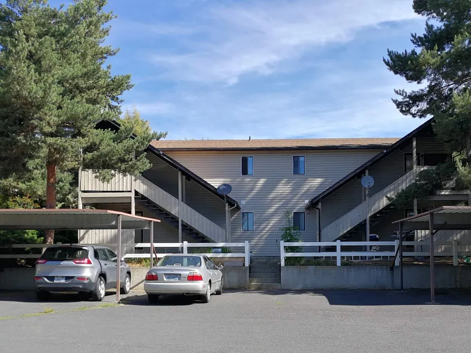 70 NW Thomas St