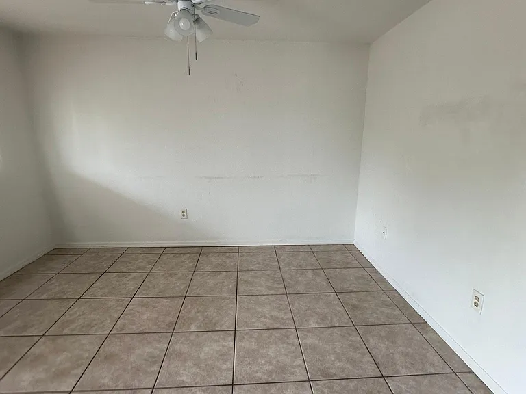 2135 Virginia Ave #13 — Photo 4