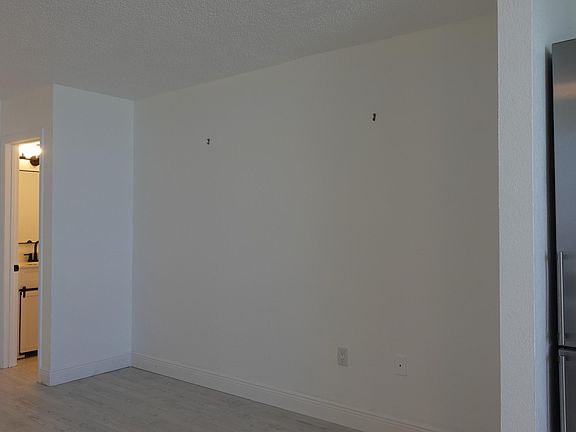 4th image of 935 S Atlantic Ave #318