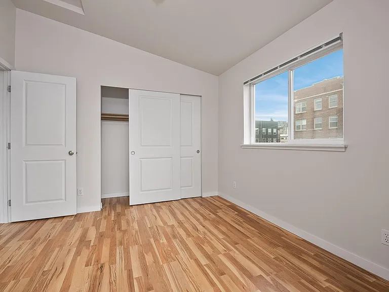 1828 Apartments — Photo 11