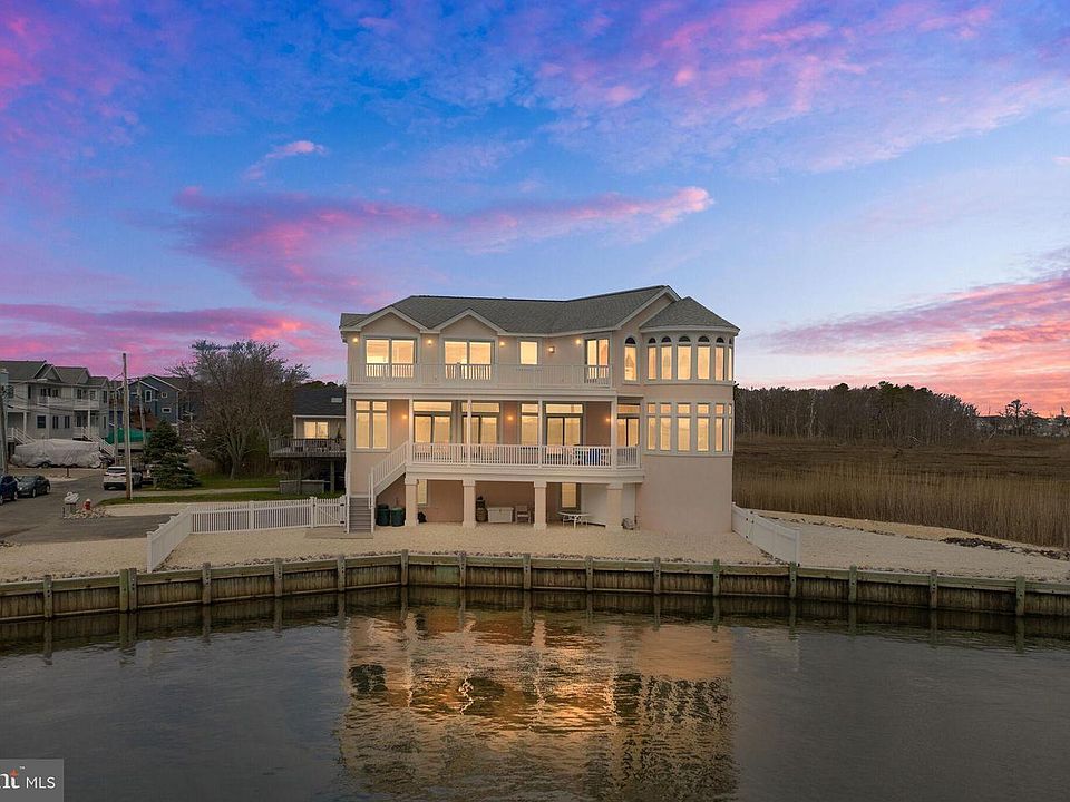 1st image of 19 Beacon Dr