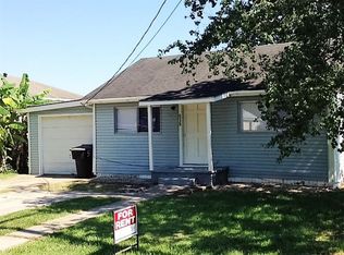 515 Atlanta Ave, Nederland, TX 77627