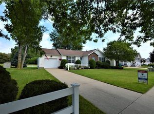 10320 N Park Dr, Lake City, PA 16423