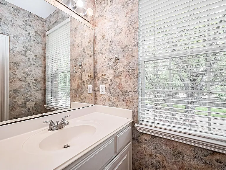 5547 Cranston Ct — Photo 26
