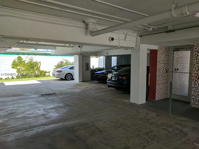 411 SW 37th Ave #3-D — Photo 16