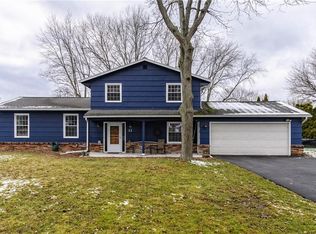 13 Cross Bow Dr, Rochester, NY 14624