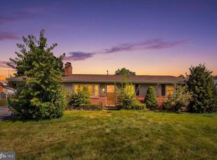 926 Park St, Waynesboro, PA 17268