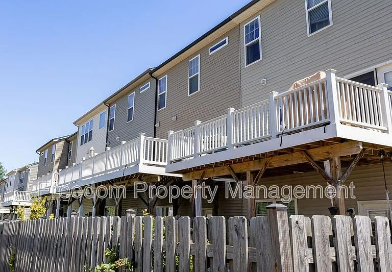 9222 Dawkins Crest Cir — Photo 5