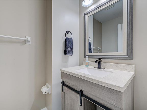 4th image of 12074 Autumn Lakes Dr