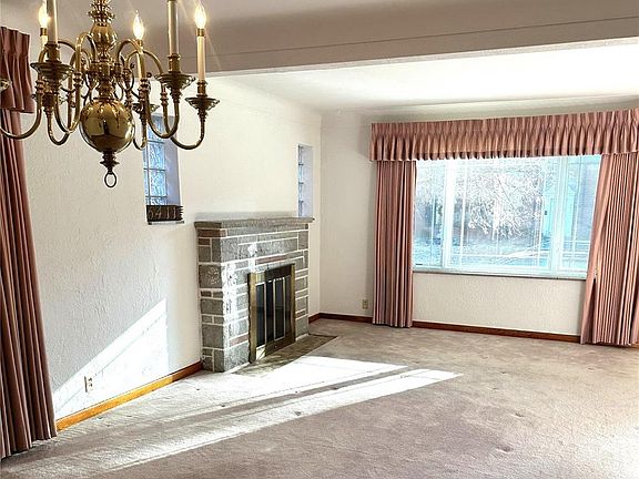 4th image of 6411 Murdoch Ave