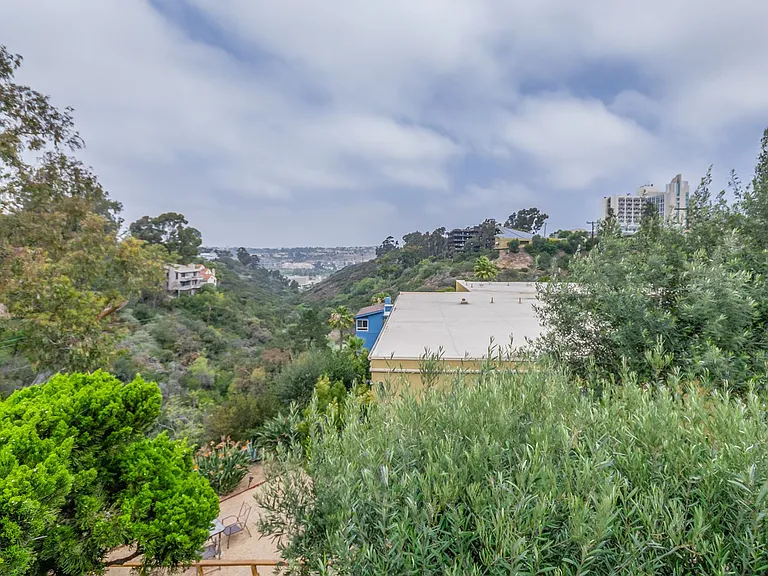 Antone Apartments — Photo 148
