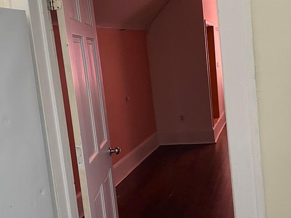 3rd image of 925 S Jackson St #3