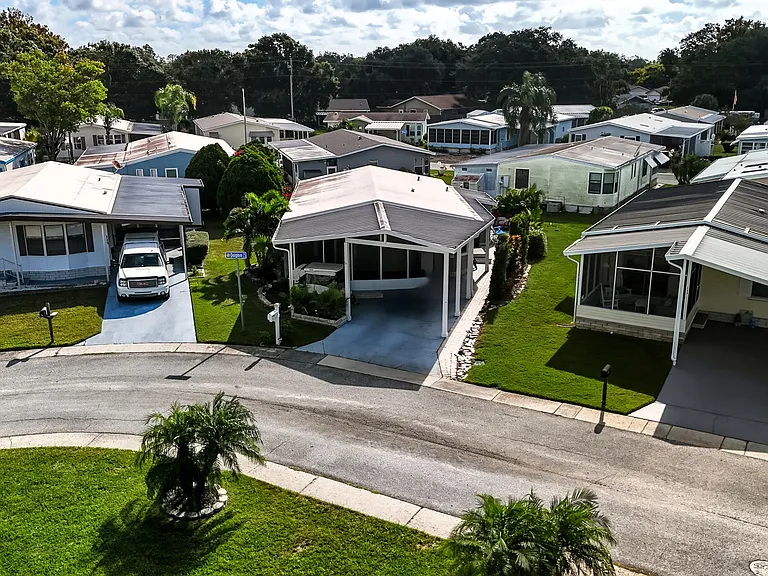 116 Dolphin Dr S — Photo 4