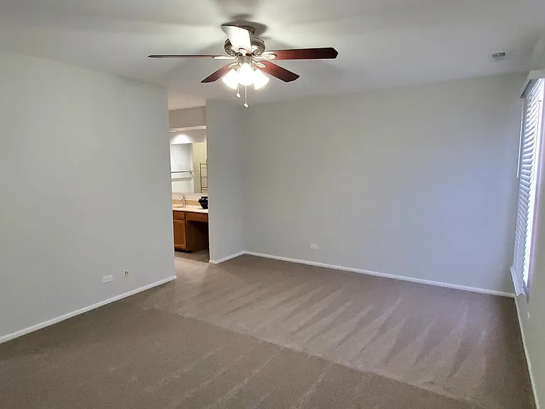1406 Clairmont Ct — Photo 10