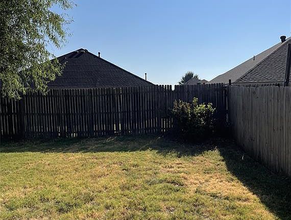 4th image of 2404 Rookhaven Ln
