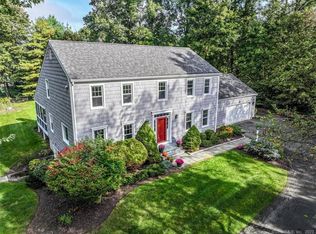 6 Tremont Rd, Brookfield, CT 06804