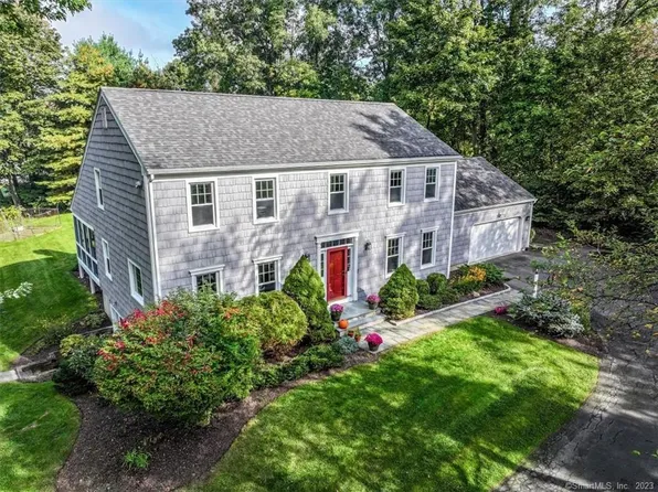 6 Tremont Road, Brookfield, CT 06804