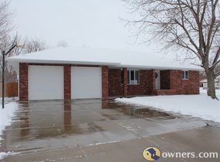 334 Lincoln Ave, Minden, NE 68959