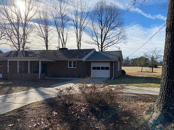 2nd image of 4301 Belvoir Dr