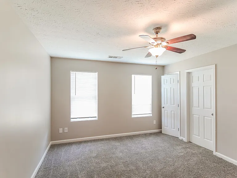 160 Avery Dr — Photo 8