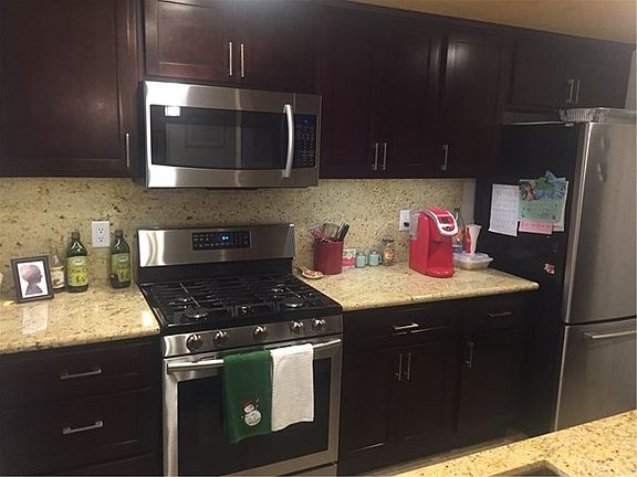 5th image of 450 Anderwood Ct APT 15