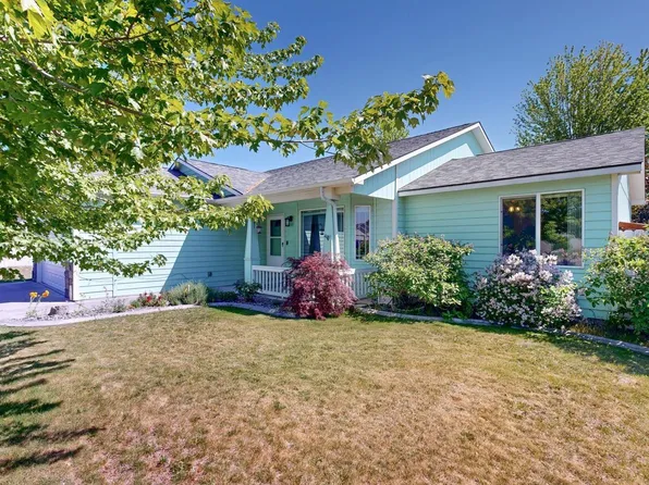 5401 Seahawk Dr, West Richland, WA 99353