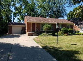 18735 Sunnybrook Ave, Lathrup Village, MI 48076