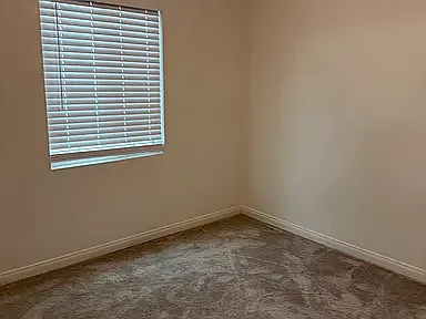 3 bed, 1010 sqft, $3,500 — Photo 2