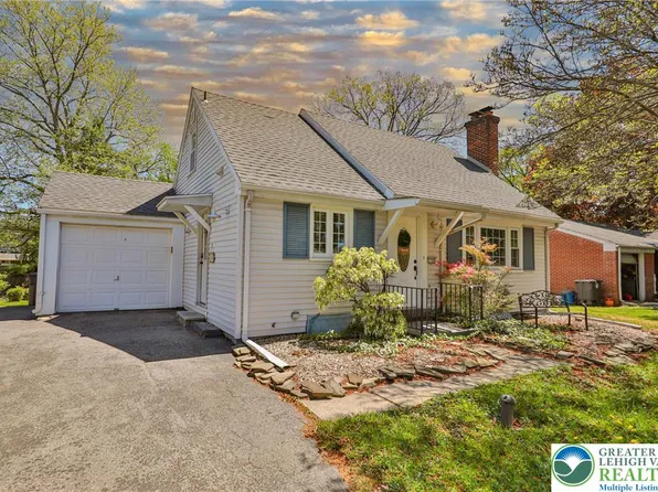 2706 Winston Rd, Bethlehem, PA 18017